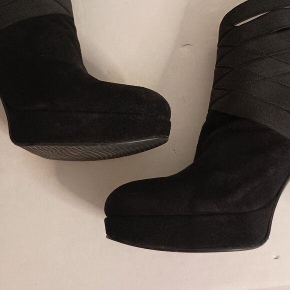 Stuart Weitzman “Papoose” Black Suede Booties • Back Zip • 5" Heel • Women’s 10 - Picture 6 of 16